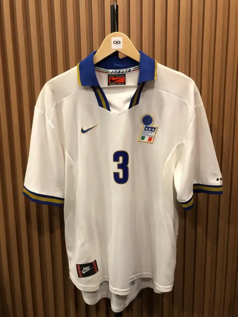 Italy Away Jersey 1996–1997 with No. 3 Paolo Maldini