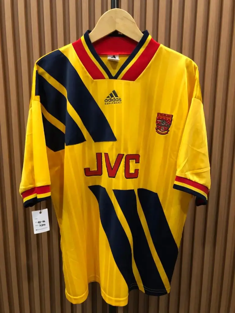 Arsenal Away 1992/93 - Ian Wright 8