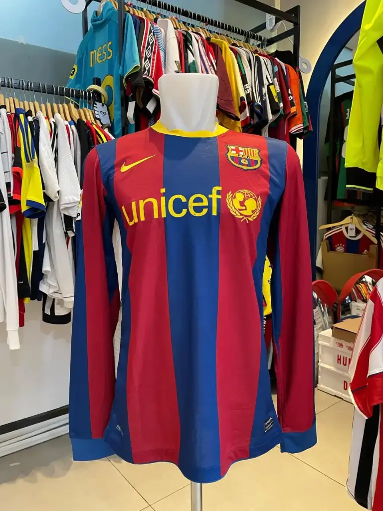 Barcelona Home 2010/2011 Long Sleeve - Lionel Messi #10