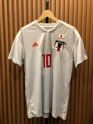 Japan Away Jersey 2017–2018 with No. 10 Shinji Kagawa