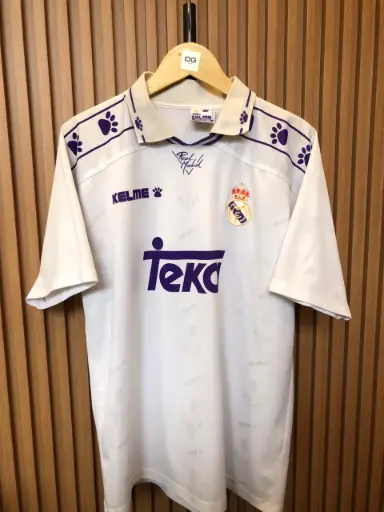 Real Madrid Home 1996/97 Player Issue - 7 Raúl González 