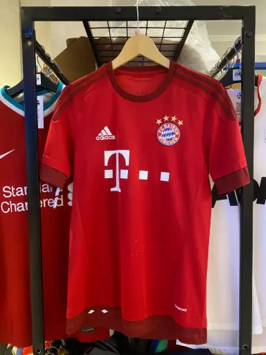 Bayern Munich 2015–2016 Home 